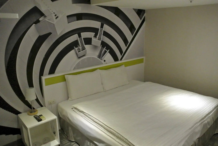 Lumos Inn