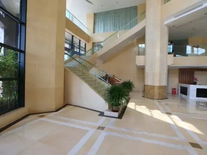 Hadara Peninsula Hotel