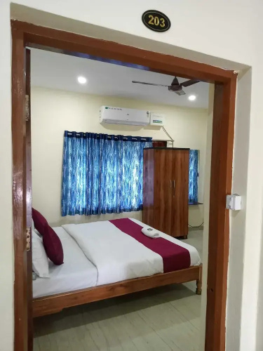 Hotel Lavish Inn