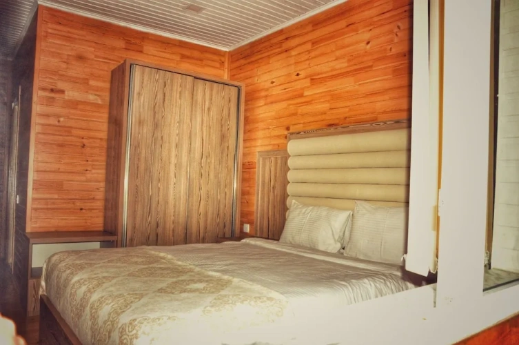Double Cottage