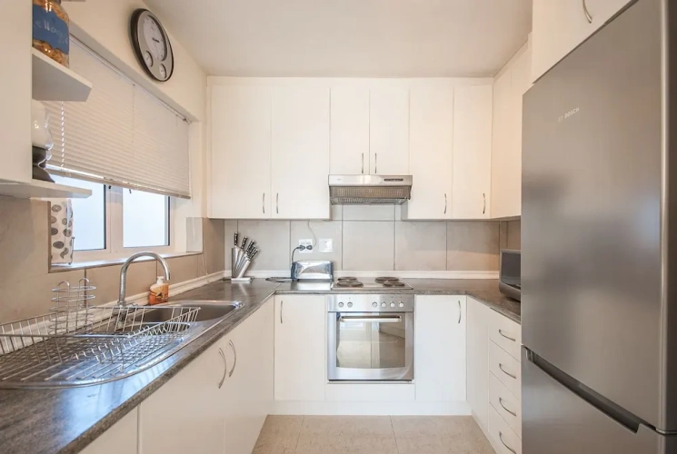 3 Bedrooms Apartment