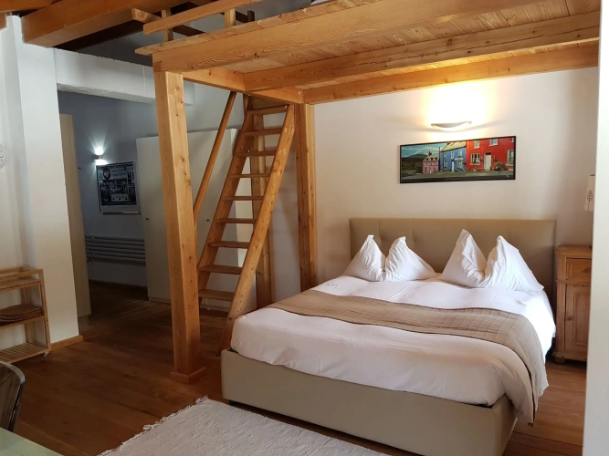 Superior Cottage