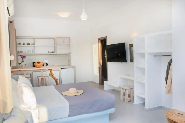Classic Triple room with sea view