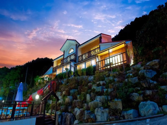 Geojedo Yujahyanggi Pension