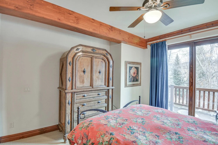 Cozy Avon Retreat w/ Private Deck & Pool Access!