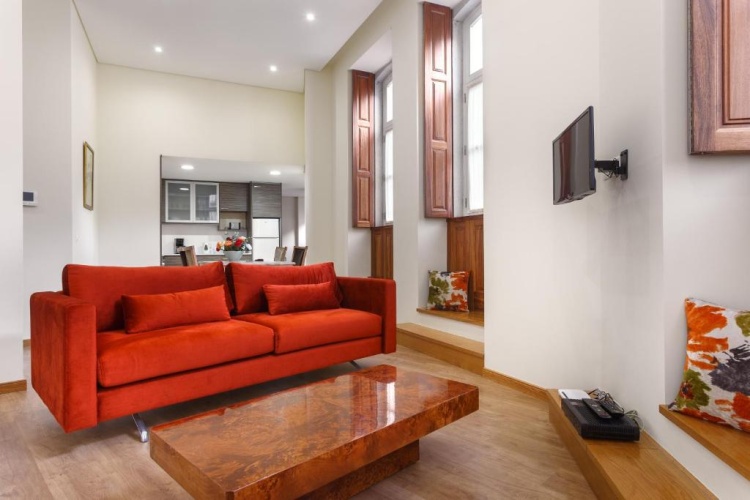 2 Bedrooms Apartment