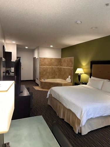 1 Bedroom Suite