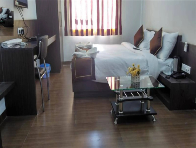Hotel Flowers Inn