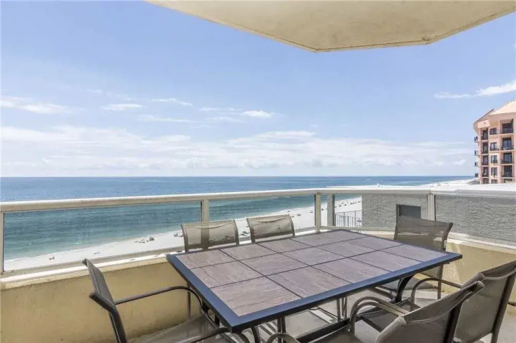 The Enclave 907 - 3 Br condo by RedAwning