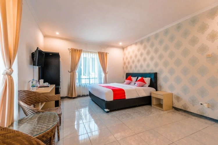 Deluxe Suite with balcony