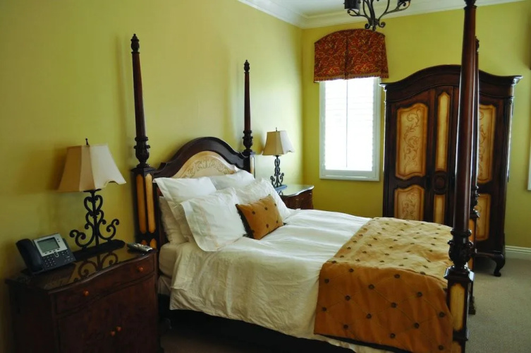 Villa Arden Hills
