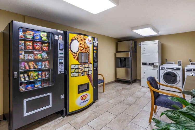 Econo Lodge Riverside photo 16