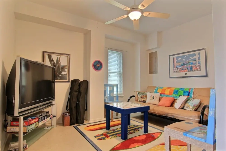 4 Bedrooms Cottage