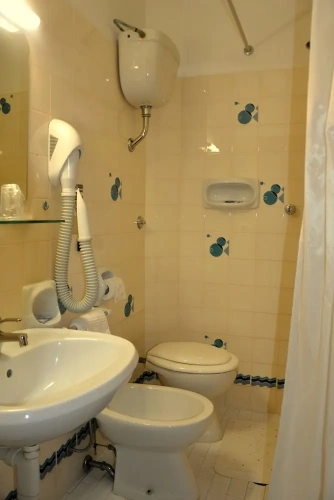 Standard Quadruple room with sea view