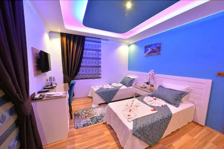 Standard Twin room with balcony