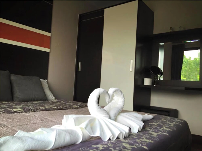 Legen condo & Luxury Service