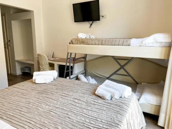 Standard Quadruple room