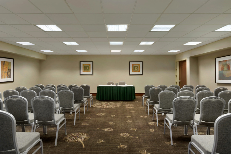 Embassy Suites by Hilton Piscataway Somerset photo 17