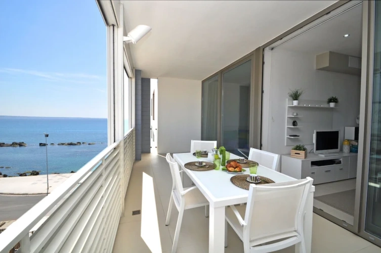 1 Bedroom Deluxe Apartment with balcony and with sea view