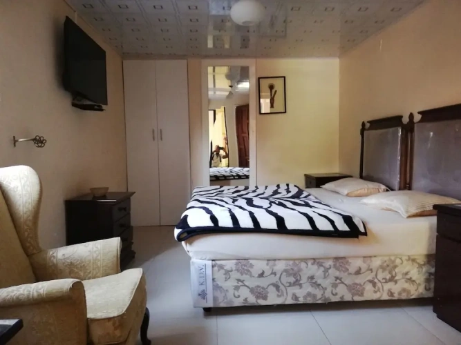 Executive Cottage