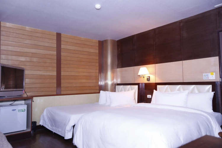 Fuchia Hotel