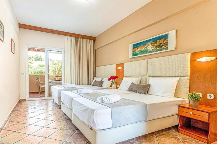 Aloni Hotel