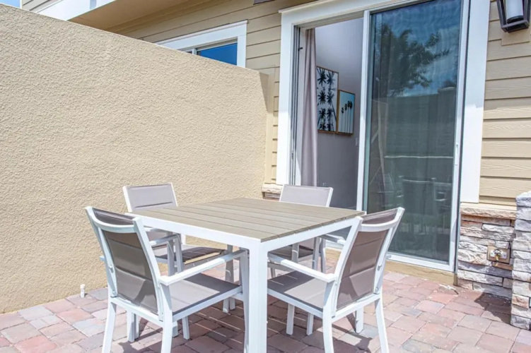 Modern 4 Bedrooms Townhouse SU2662