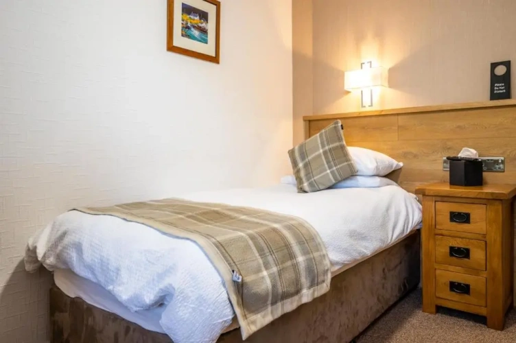 Standard Single room