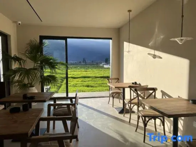Dali Mountain Weiye Hotel