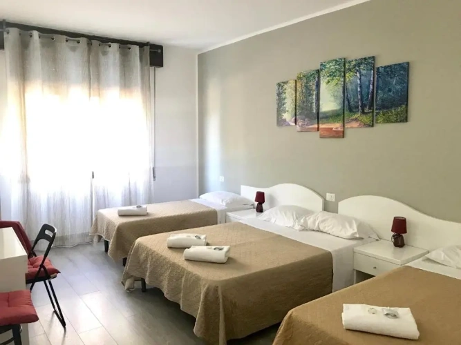 Standard Triple room