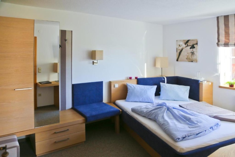 Standard Single room with garden view