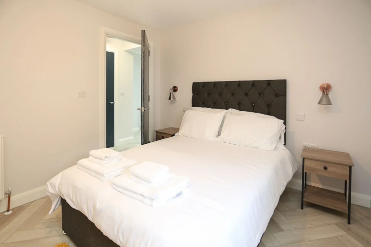 No 1 Luxury Service Accommodation