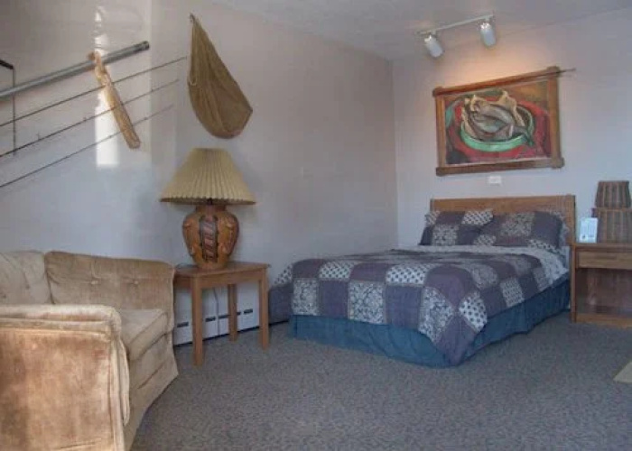 Lighthouse Inn