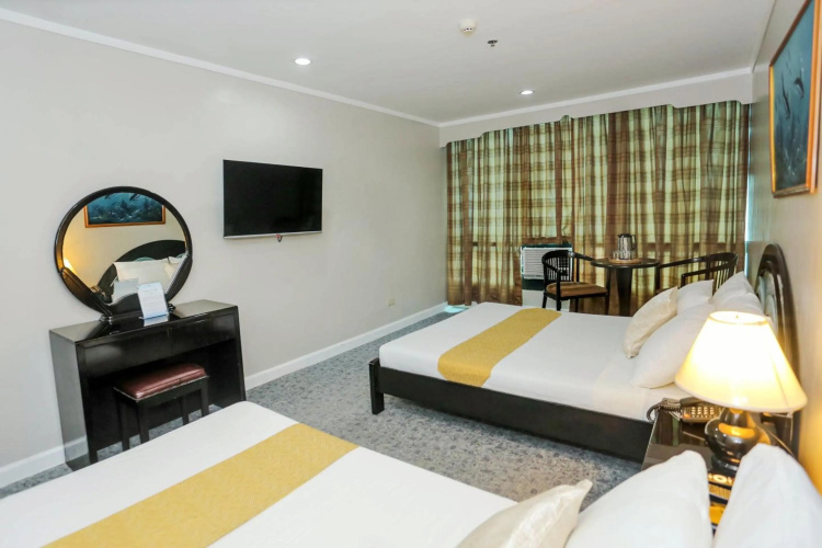 Holiday Plaza Hotel - Cebu