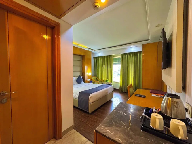 Hotel Gms Grand