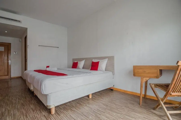Economy room