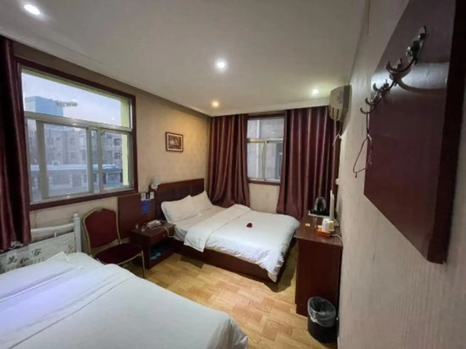 Binyue Hotel