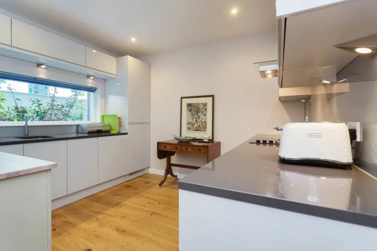 Veeve - Waterfront Flat