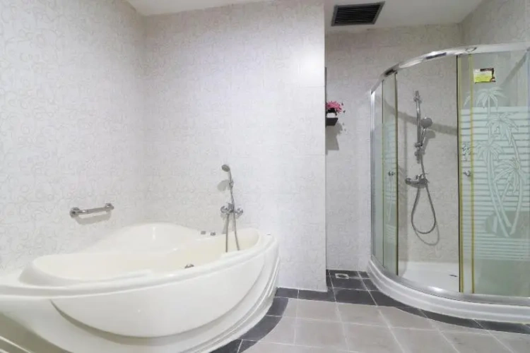 Standard Double Suite