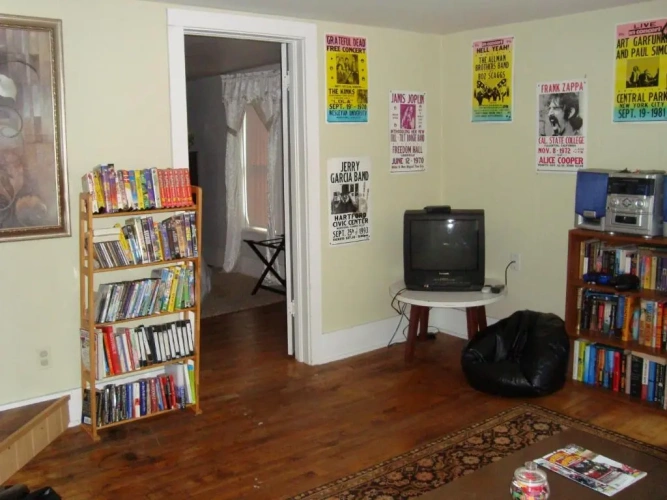 4 Bedrooms Cottage