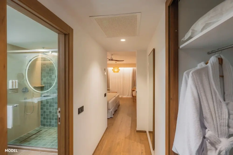 Club Junior Suite with balcony