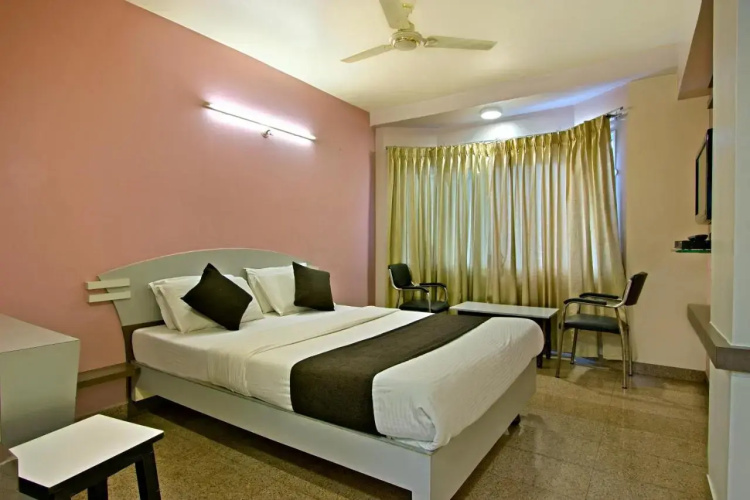 Mannars Residency