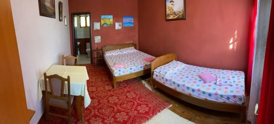 Economy Triple room