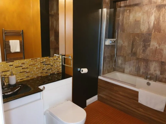 2 Bedrooms Double Apartment