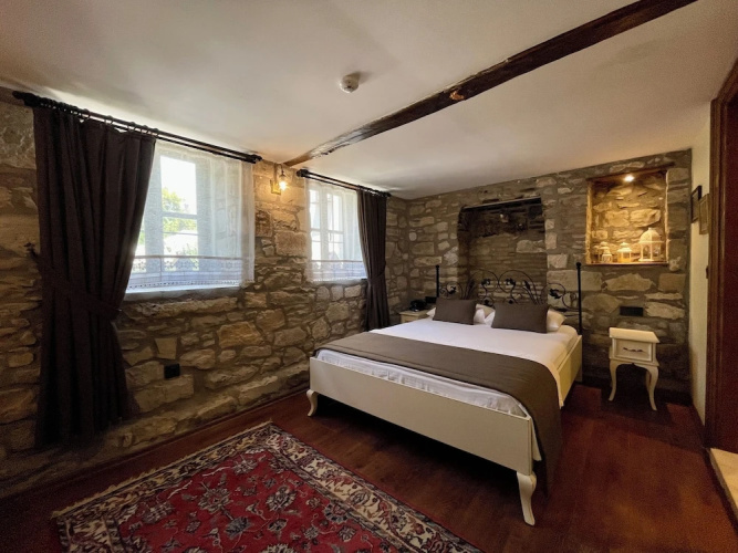 Urla Taş Konak Otel