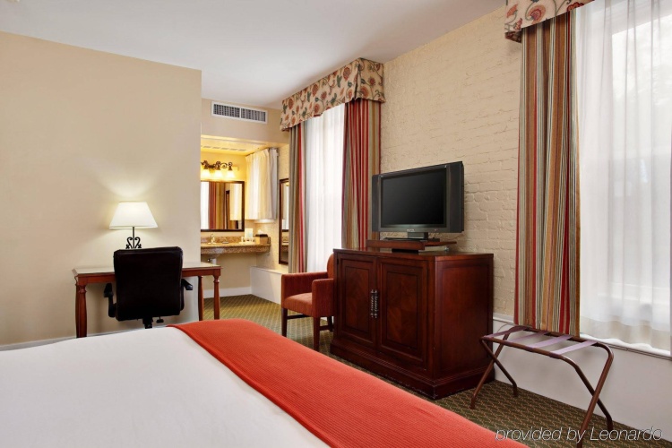 Hotel Virginia Santa Barbara, Tapestry Collection by Hilton photo 6
