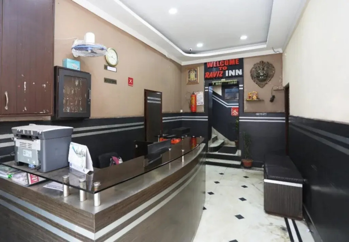 Raviz Inn by OYO