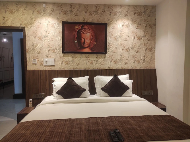 Hotel Obsidian Blue