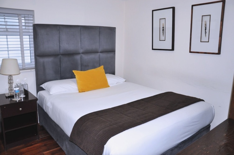Deluxe Single room
