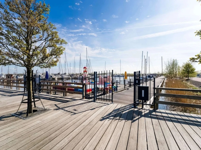 Modern Houseboat in Volendam With Shared Pool